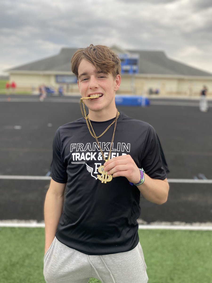 jkowalczyk54's tweet photo. 🚨NEW T&F PR🚨
Iago Bueno
100m 12.71 - 200m 25.65
Tuesday vs. Martinsville
#PRChain
#ThisIsFranklin
@FCommXCandTrack
@GoGrizzlyCubs https://t.co/fT3CviqKHz