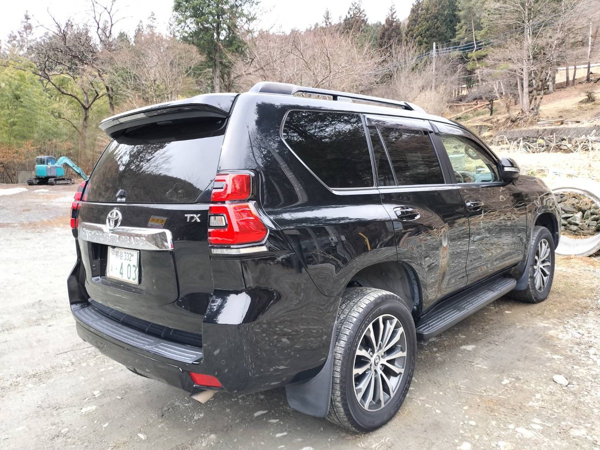 kunioka_naoki's tweet photo. X含め拡散希望。私の中の良い後輩のプラドが盗難されてしまったので、皆さんお力を貸してください。

場所は埼玉県深谷市国際寺
18日の夜から19日朝にかけて
黒の150プラド後期
TX オプションの19インチアルミ付き
熊谷332ま403

#車盗難
#車両盗難 
#拡散希望
#プラド盗難 https://t.co/zU66VJdPTU
