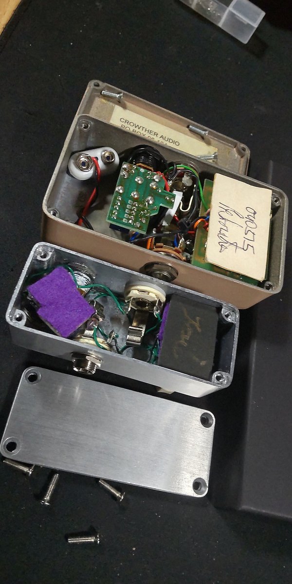SoundYuuri's tweet photo. CROWTHER AUDIO Hot Cake’77 Re-issue
1590A sizeプロト
Hi Response mini version

当初は物理的にminiケースにはバッフッア周りが入らないかなと思っていましたが極限の基板縮小によりギリ収まりました。
過去一の達成感 !
paintするのが楽しみだ https://t.co/a8aJOouTE1