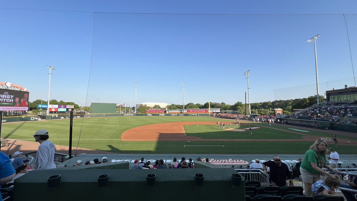 It was great to be in Columbus tonight to see my friends <a href="/GoClingstones/">Columbus Clingstones</a> !! I absolutely LOVE what they’ve done with Synovus Park! It’s definitely worth the trip!