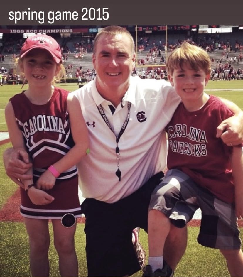 CoachSElliott's tweet photo. Wrapping up another spring ball for the Gamecocks. Don’t Blink!! #Gamecocks #TeamElliott https://t.co/KDJsCWJGTV