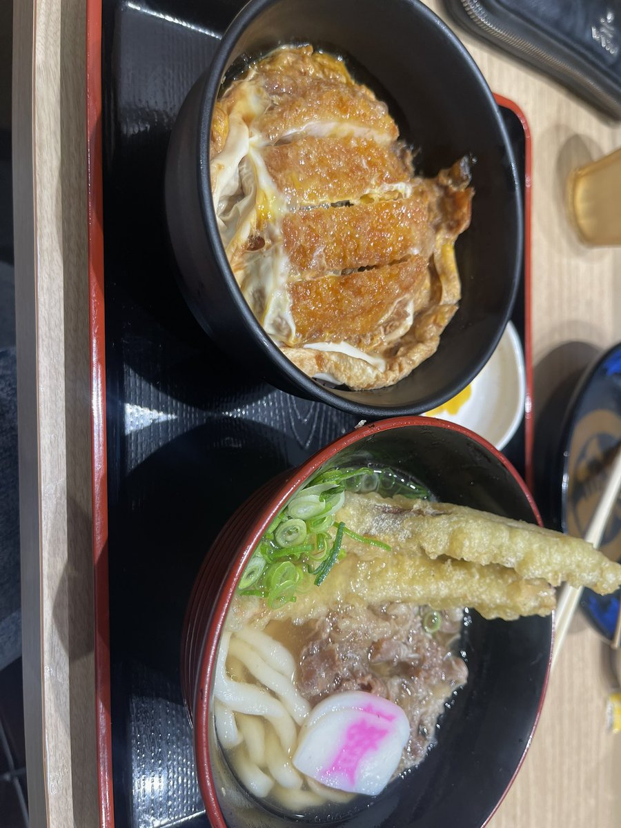 Derricott_'s tweet photo. ようやく食べれました😽
 #資さんうどん https://t.co/UZlUBPoeZp