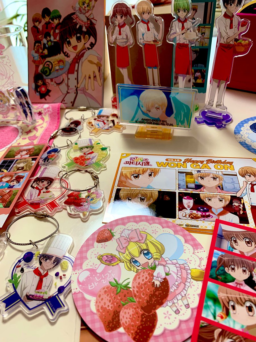 やっと一色原稿アップしましたー💓カラーに入る前に韓国ポップアップストア商品のご紹介です🍓🍰こちらはアニメの絵を使用してるのでアンリ先生や天王寺さんもいるのが嬉しいです😃 