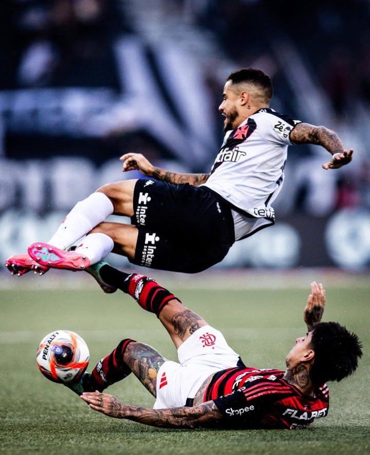 HOJE TEM FLAMENGO!

VAAAAAAAAAAAAAMOS!