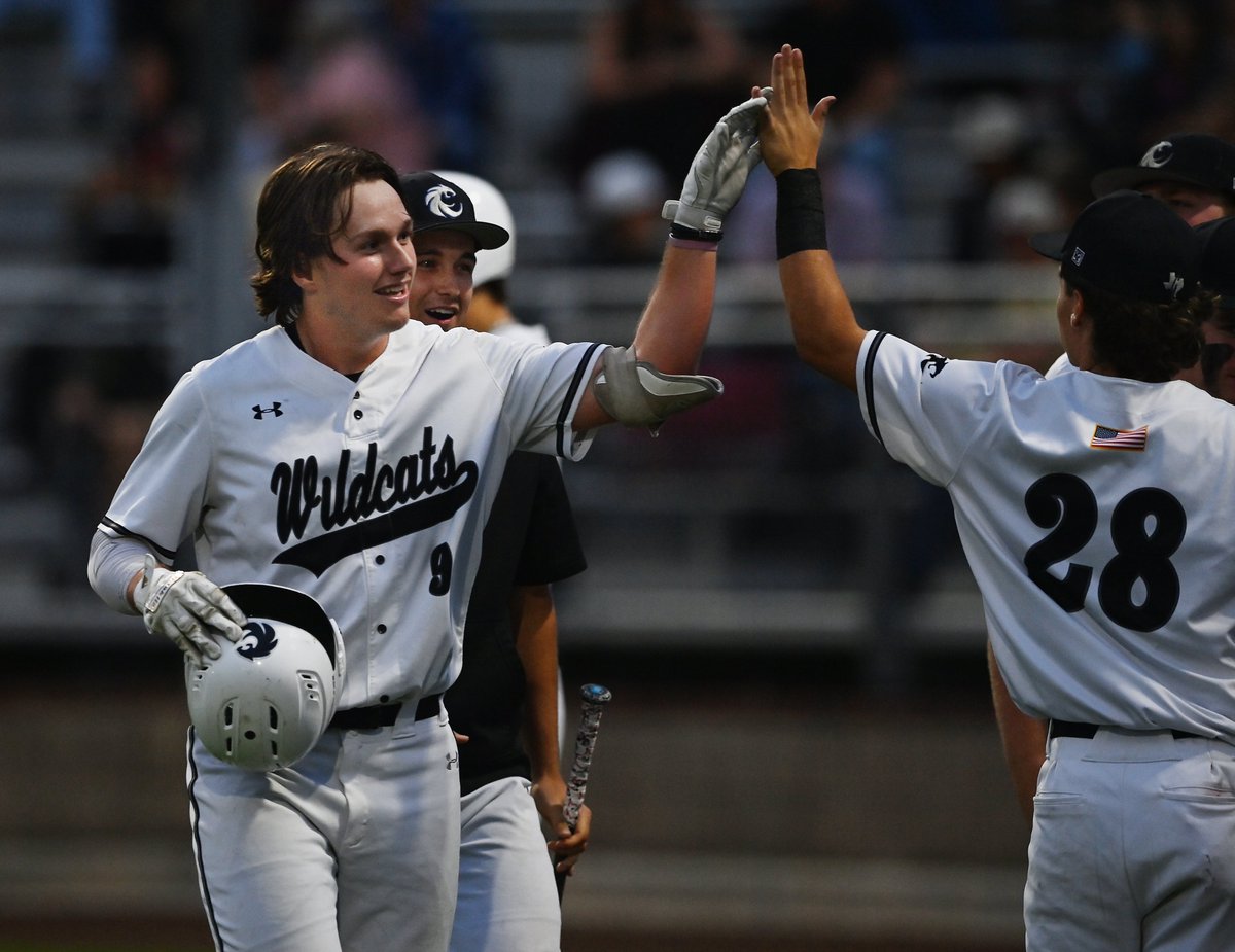 sports_drc's tweet photo. Guyer’s Vince Long and Asher Martinez returned from injury Friday and made an instant impact during a 5-0 win over Lewisville.

Long was strong on the mound and Martinez homered twice as Guyer improved to 7-1 in its last eight District 5-6A games.

Story: https://t.co/AazY6HHyjh https://t.co/xWvVjhmipn