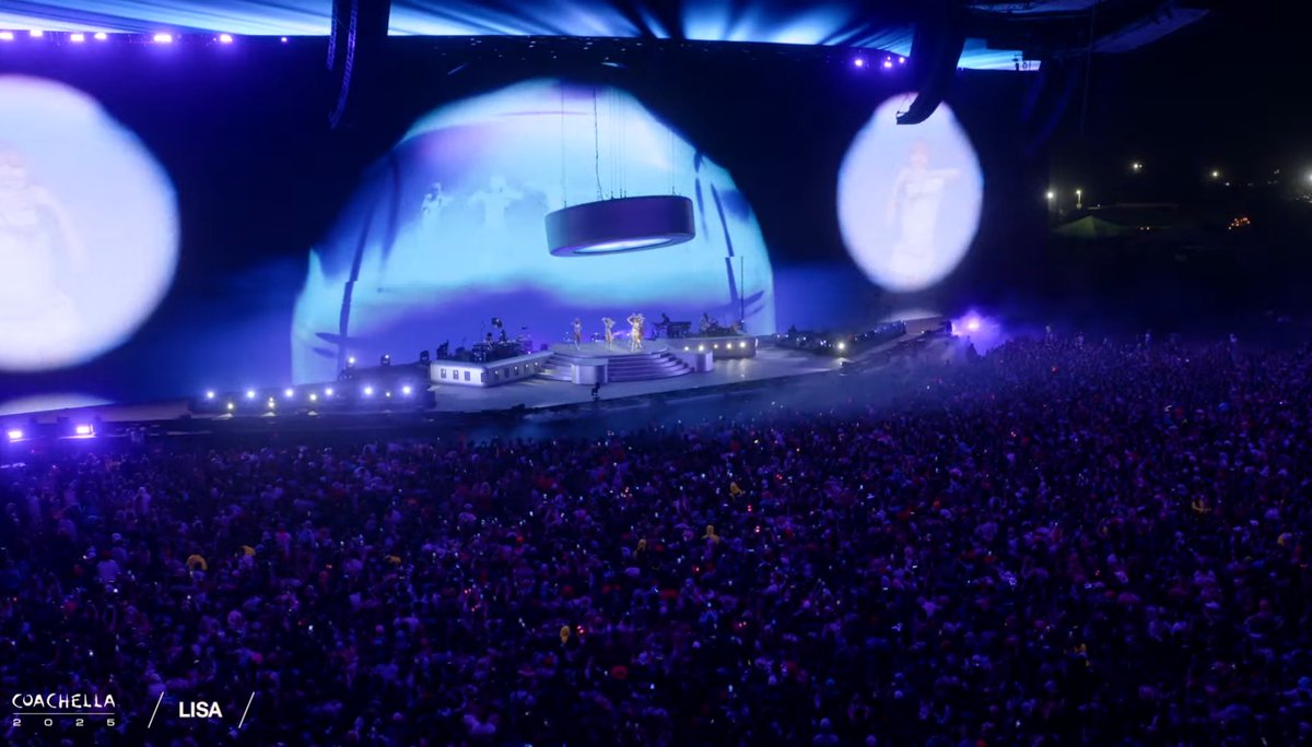 lalaluvlalisa's tweet photo. the outfit changes, explosive production, sharp choreography, expressive storytelling, and the way she connects with the crowd, it’s all next level. you can just feel how much she’s enjoying the stage. proud of you Lisa! 

ROCKSTAR LISA COACHELLA 
#LISACHELLA #Coachella2025 https://t.co/Mp6tK43haC