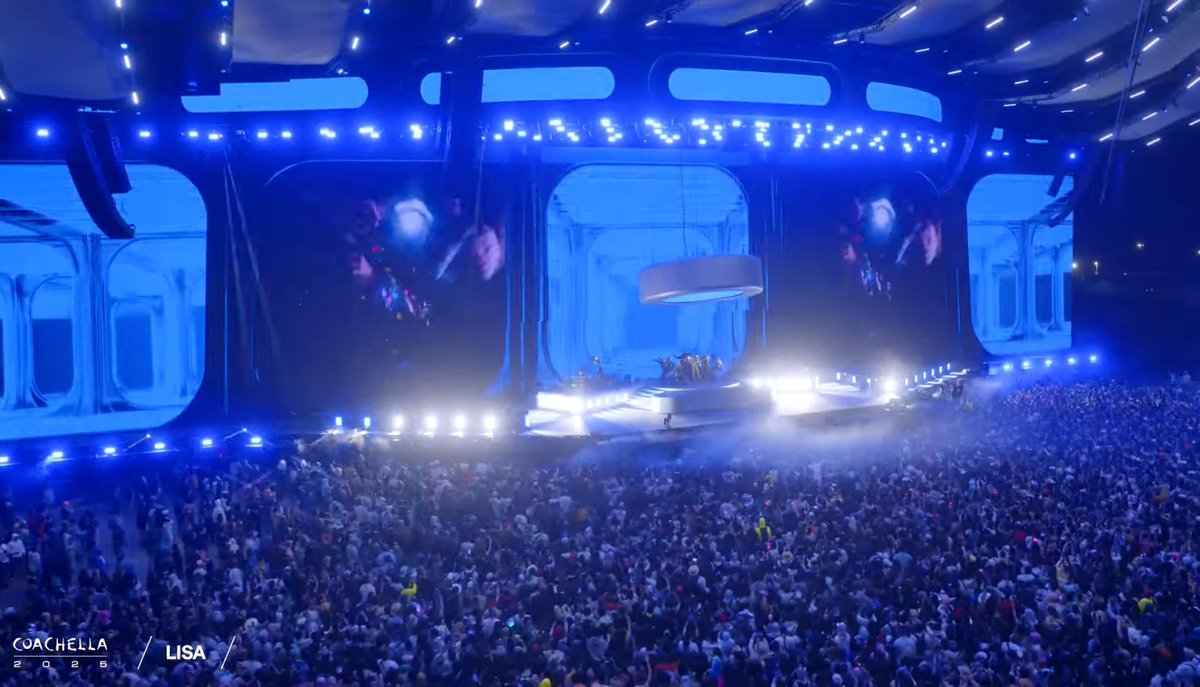 lalaluvlalisa's tweet photo. the outfit changes, explosive production, sharp choreography, expressive storytelling, and the way she connects with the crowd, it’s all next level. you can just feel how much she’s enjoying the stage. proud of you Lisa! 

ROCKSTAR LISA COACHELLA 
#LISACHELLA #Coachella2025 https://t.co/Mp6tK43haC