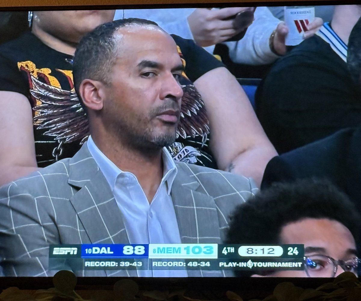 mavsmarie tweet media