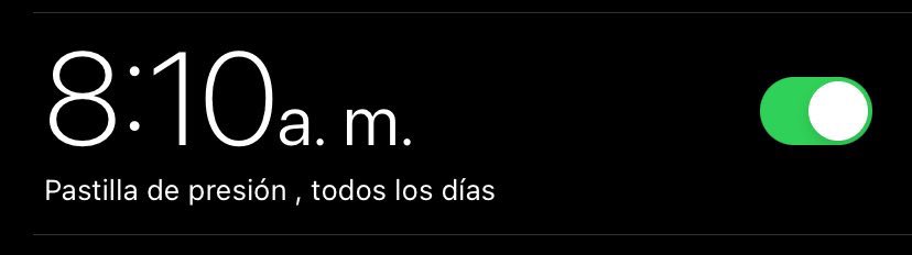 Un día sos joven y al otro, te toca dejar alarma para tomarte las pastillas de la presión porque se te olvida.