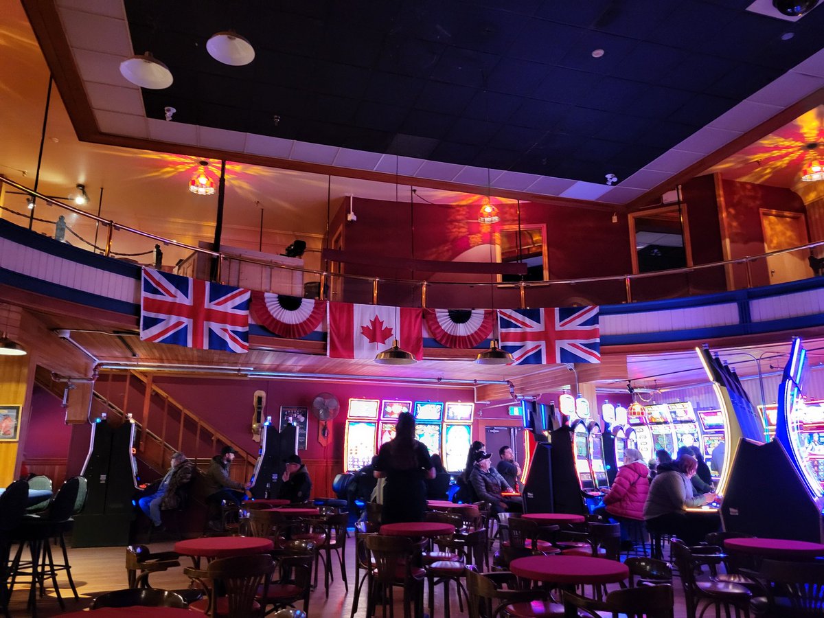 clapping on the offbeat 🇨🇦 tweet media