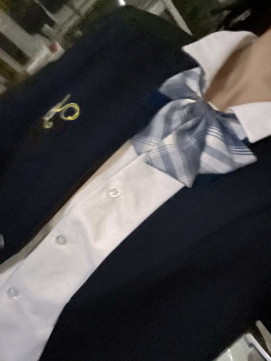 Mokoamia's tweet photo. 穿在我身上啦
祝你毕业快乐～ https://t.co/nOJdjMTrl2