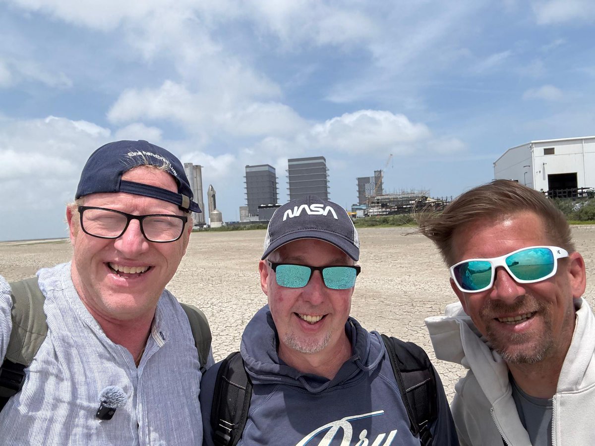 ZaphBB's tweet photo. Die letzten Bilder aus Starbase / Boca Chica ... "The Germans" verabschieden sich dann erstmal von diesem faszinierenden Ort - Bis zum nächsten Mal 😁🚀 https://t.co/Zs1fdVq6Pd