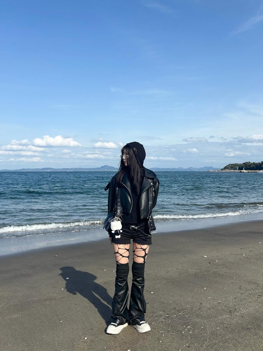 mituki_official's tweet photo. 急に「hideに会いたい！！」ってなって
弾丸hideツアー決行🚀✨

三浦行って、横須賀ブラブラして
最後はhideミュージアム⸝⸝꙳

hideづくしの1日、
本当に幸せすぎた〜꒰ᐡ´т ‧̫ т ̀ ᐡ꒱❤️💛 https://t.co/7at7ysLvrm