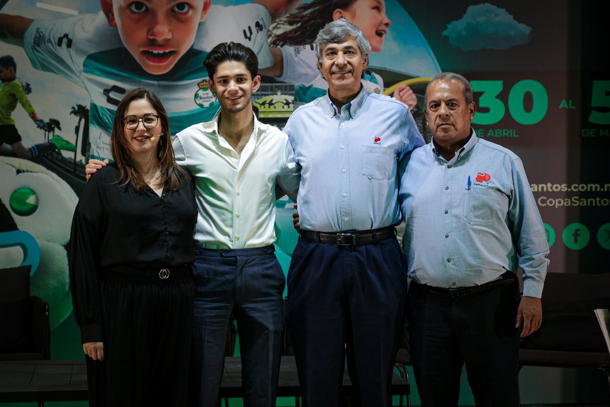 La XIII Edición de la #CopaSantosPeñoles está muy cerca y en conferencia de prensa se presentaron todos los detalles. 🏆⚽️

🗞️: copasantos.com.mx/es/post/csp202…

#LaMejorCopaDeMéxico #InspirandoElFuturo