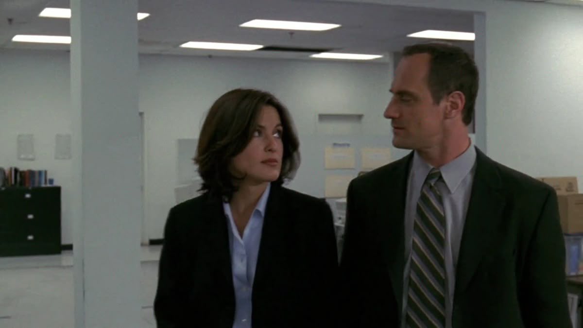 oliviaxstabler's tweet photo. The Benson and Stabler intense stare https://t.co/QsBcbQ9lXg
