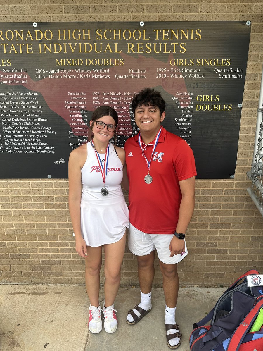 Great day at the Hub City Classic

Luke/Kori 🥈Runners up Mixed Doubles
David 🥉Boys singles
Wyatt/Landon 🏅4th Boys Doubles
