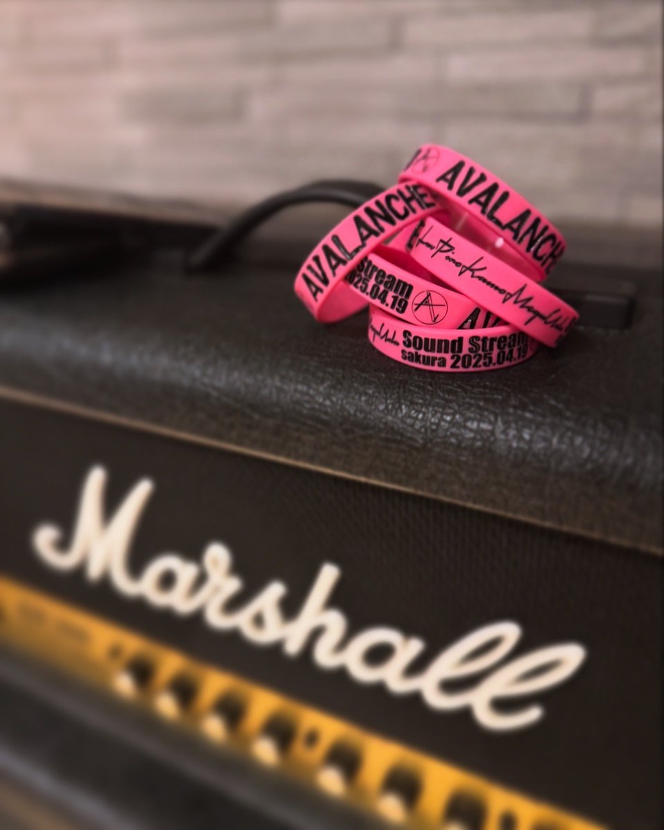 AVALANCHE_act's tweet photo. 数量限定ラババンプレゼント♥
#千葉県 #バンド #リストバンド

配信もあるそうですᐠ( ᐛ )ᐟ✨

-配信チケット- adv ¥2000
【ツイキャスプレミア配信】
https://t.co/fbgtOZAkyR
＊来場者限定配信アーカイブ¥1000（終演後店頭販売） https://t.co/BzlCgkQ6xp