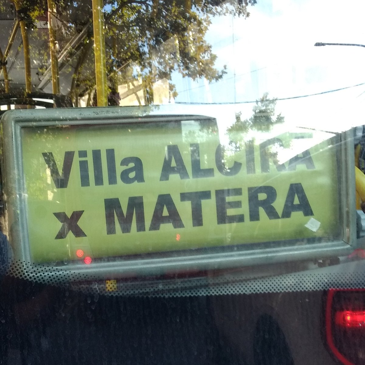 Cristia63969064's tweet photo. 😓 QUE DIOS SE APIADE DE LOS CHOFERES Y PASAJEROS 😓
A las 0:05 salió #Linea263 de Villa Alcira a #Burzaco x La Matera. 0:34 estaba ingresando al Peligroso Barrio.
Es imposible no pensar que HAY QUE TENER UNOS HUEVOS ENORMES PARA VIAJAR A ESA HORA POR AHÍ
@BondisATR #GranHermano https://t.co/pAK2SfM0bz