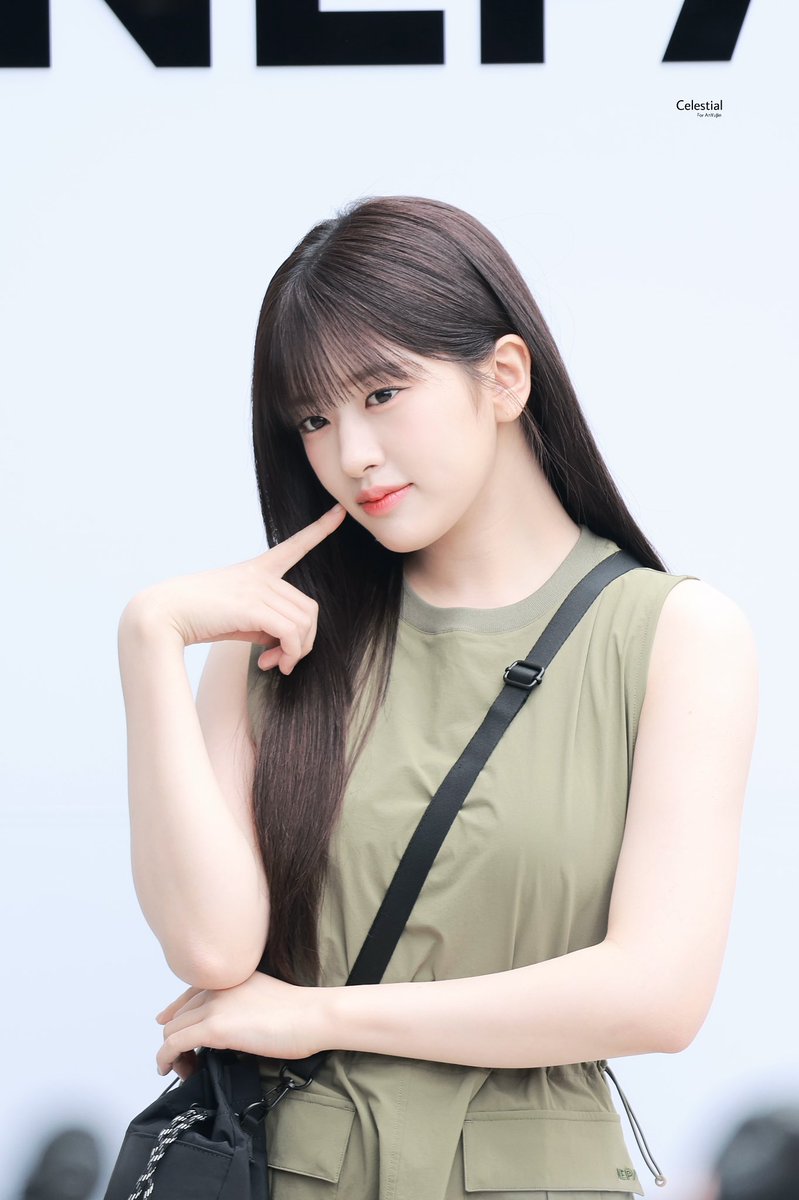 Celestial_YUJIN's tweet photo. 𝟐𝟓𝟎𝟒𝟏𝟗
HD(1)
#아이브 #IVE #안유진 #YUJIN #유진 https://t.co/96lgAnEx2Y