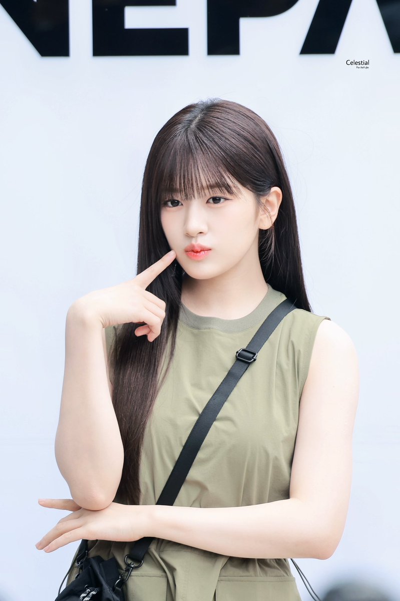 Celestial_YUJIN's tweet photo. 𝟐𝟓𝟎𝟒𝟏𝟗
HD(1)
#아이브 #IVE #안유진 #YUJIN #유진 https://t.co/96lgAnEx2Y