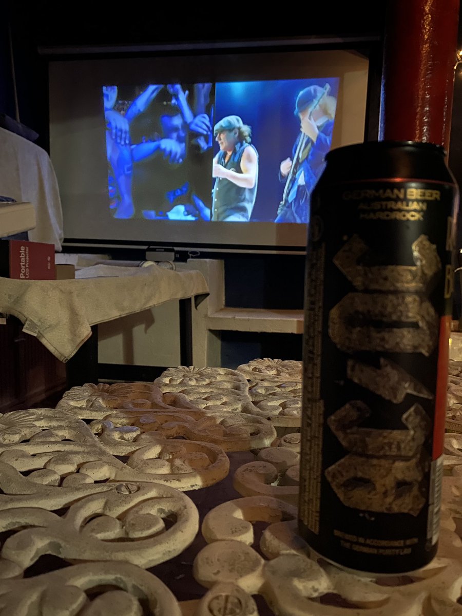 kertuz's tweet photo. @acdc  Super concert! &amp; super drink! https://t.co/BRRTCVBRyn