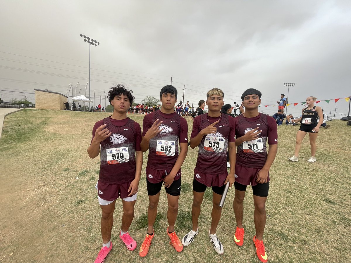 YsletaTrack's tweet photo. Day 1 at Regional Track Meet done and we have have @RodrigoMtz0810 @_Rudy_Gomez9 Alonzo Rodriguez and Brian Esquivel moving on to the finals tomorrow in the 200 meter, 400 meter, 300 meter hurdles and the 4x4. Great day for the Indians can’t wait for tomorrow. https://t.co/vpBEfFOgNh