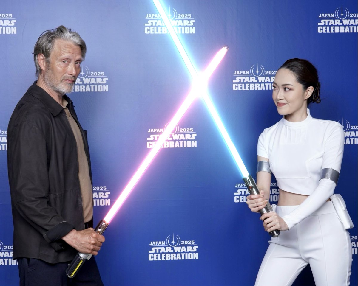 マッツとセーバーを交わすという夢遂に叶った😭😭😭😭😭セレブレーション大好き😭😭😭😭😭😭