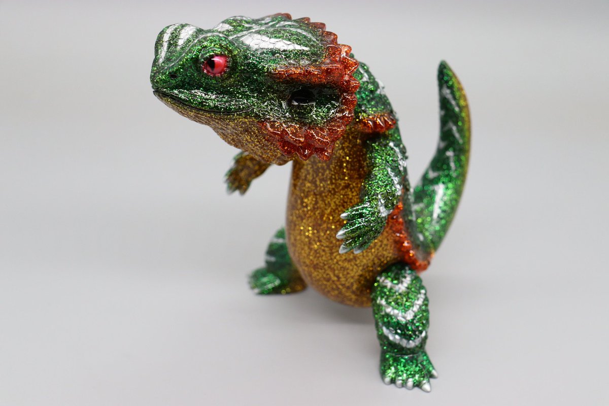 One up.さんの24周年参加2つ目は フトアゴン『グリーンドラゴン金ラメ