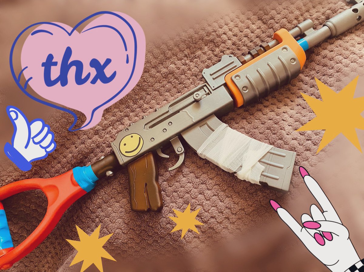 先日まさかの当選を果たしたAKが届いたよ！！
思ったよりサイズが大きくてどう飾ればいいか迷ってる！！
ドイツから無事に届いてくれてありがとう🫶
AKちゃん、いらっしゃい🤗ﾆｯｺﾘ

ハリボーグミのおまけにキュン爆発💘

- ̗̀ 𝚃𝚑𝚊𝚗𝚔 𝚢𝚘𝚞  ̖́-
 <a href="/lootroom/">lootroom</a> #AKSRust