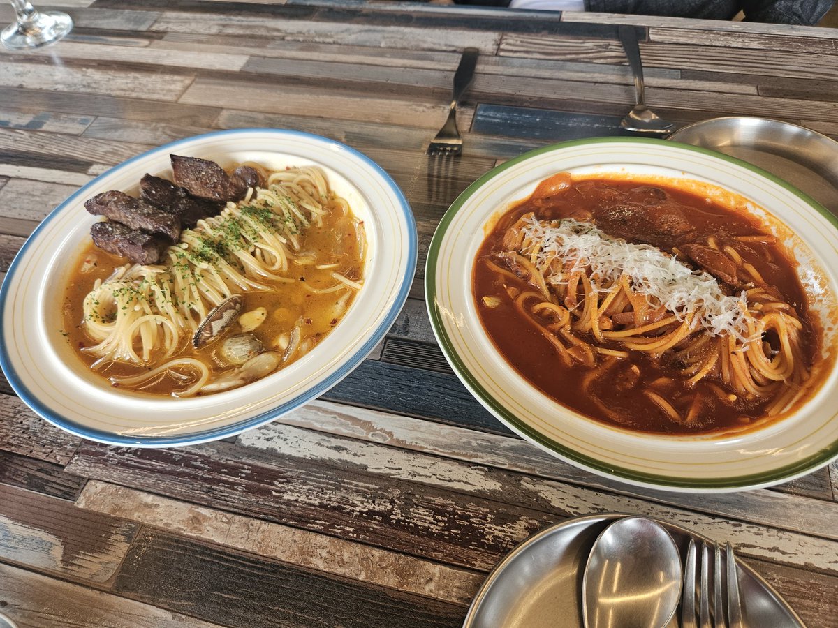 어린이대공원역 인근 알고
합리적 가격에 맛난 식사
지금 사장님 혼자 운영하셔서 대부분의 서비스가 셀프이지만 좋아요