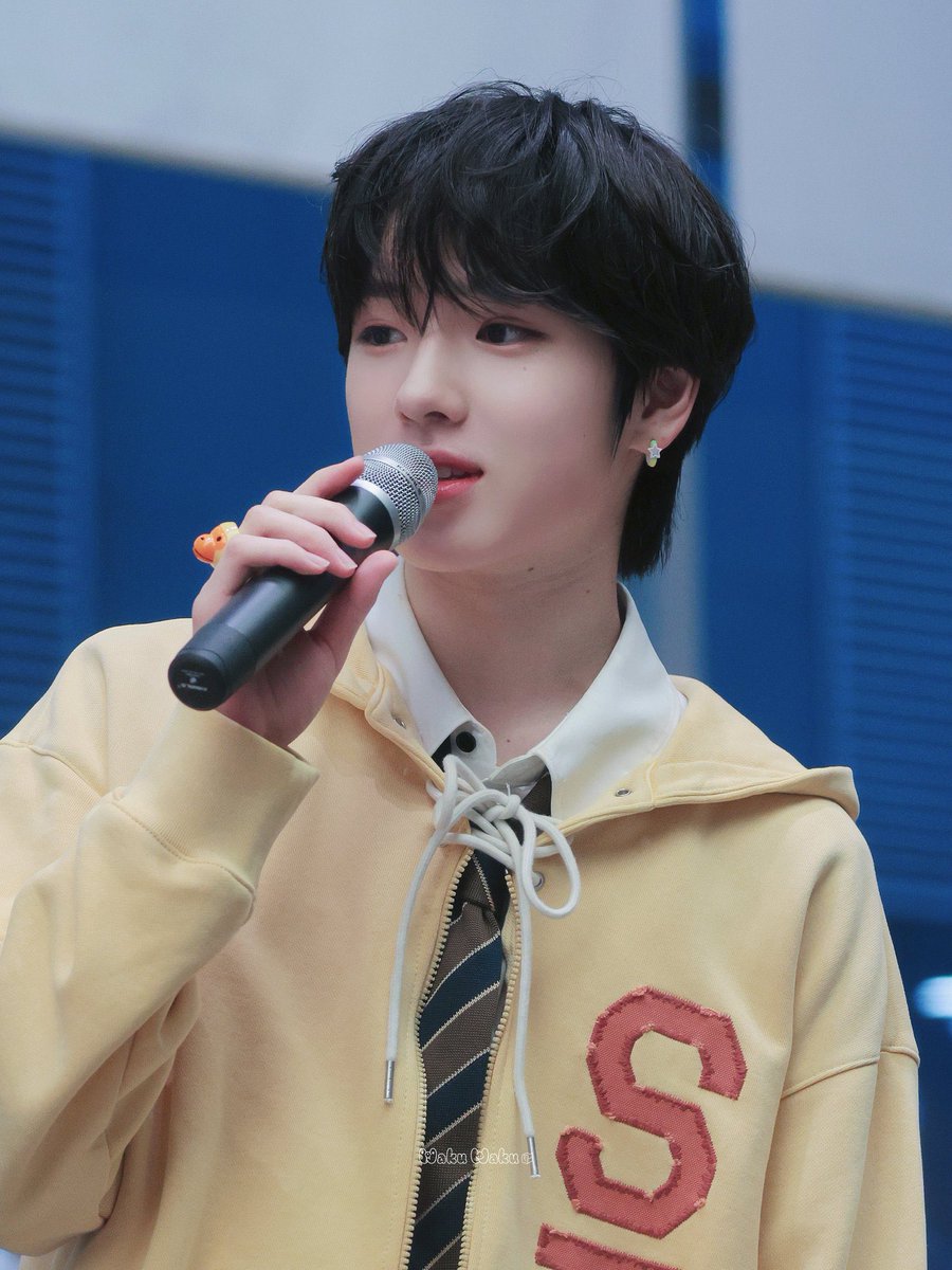 SakuyaStyle's tweet photo. 250419 Sakuya   

💍 BAPE
Baby Milo Ring Set Pink Yellow
$210

📷 WAKUWAKU
#SAKUYA #사쿠야 #サクヤ #咲哉 #SAKUYASTYLE #SAKUYAFASHION #NCTWISH #엔시티위시 #NCTSTYLE
@nctwishofficial https://t.co/wNGTmF59gJ