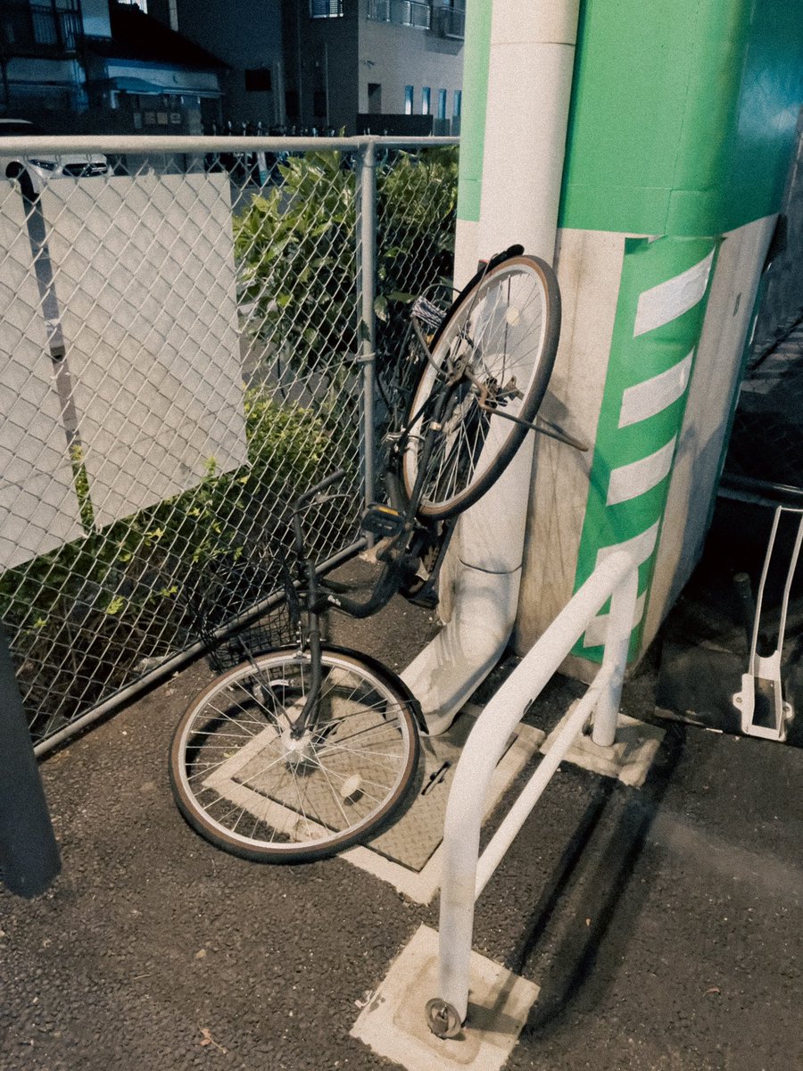 昨日見かけた酔っ払った自転車