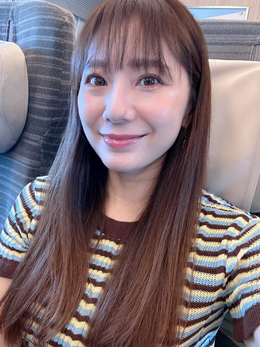 asami_yuma's tweet photo. 本日💁‍♀️

仙台向かってまーす🚅✨

お時間の許す限りツーショット対応いたしますので、よろしくお願いします🥳

①マルハン仙台駅東店
14:30〜15:30
②マルハンSLOT仙台一番町店
16:30〜17:30

#PR https://t.co/zd48r5cMfp