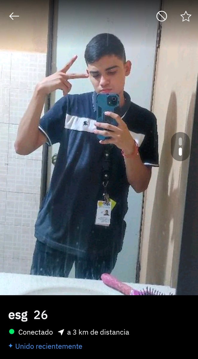 gliderquem98537's tweet photo. Nos envían a este chavo hetero, tiene novia quiere experimentar que sabe chupar verga por primera vez https://t.co/ru38wos4ID