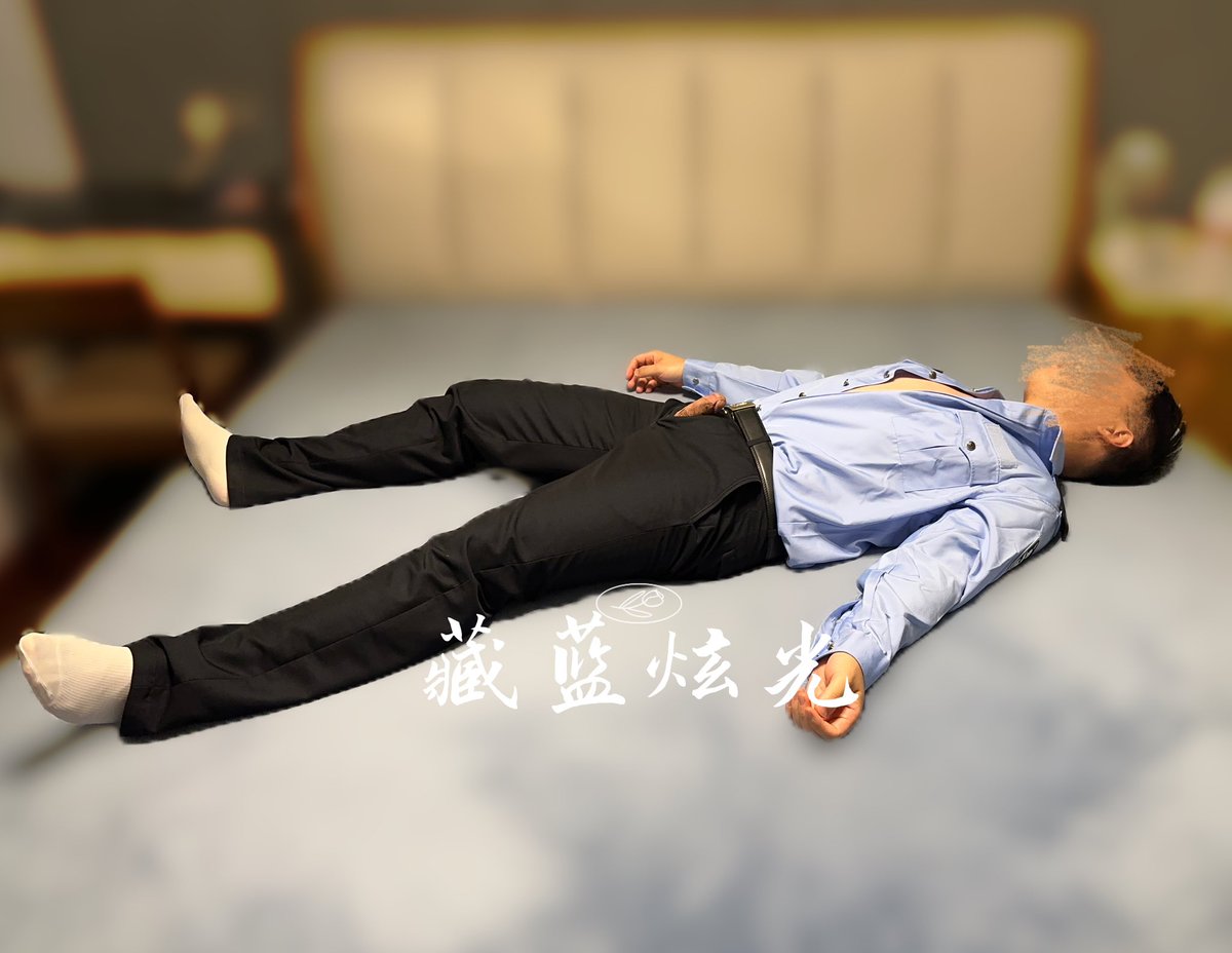 藏蓝炫光 tweet media