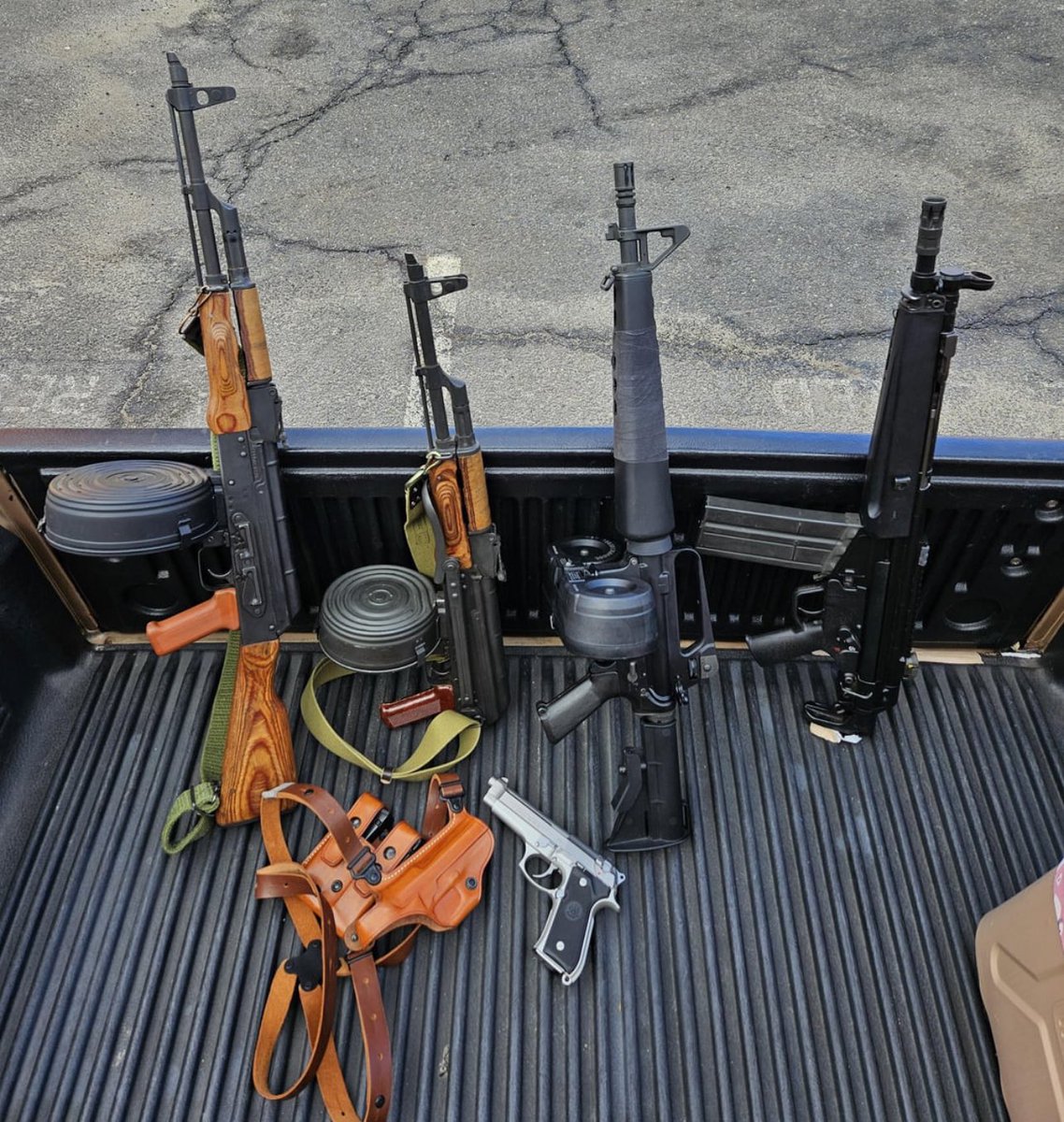 WeaponsVault's tweet photo. North hollywood https://t.co/nS9S5CKK91