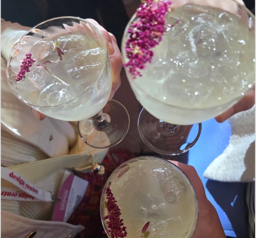 How time flies! FLASHBACK to Design Week at Chelsea Harbour last month! Loved it 💙 Been really bussy since then. Taking on new projects