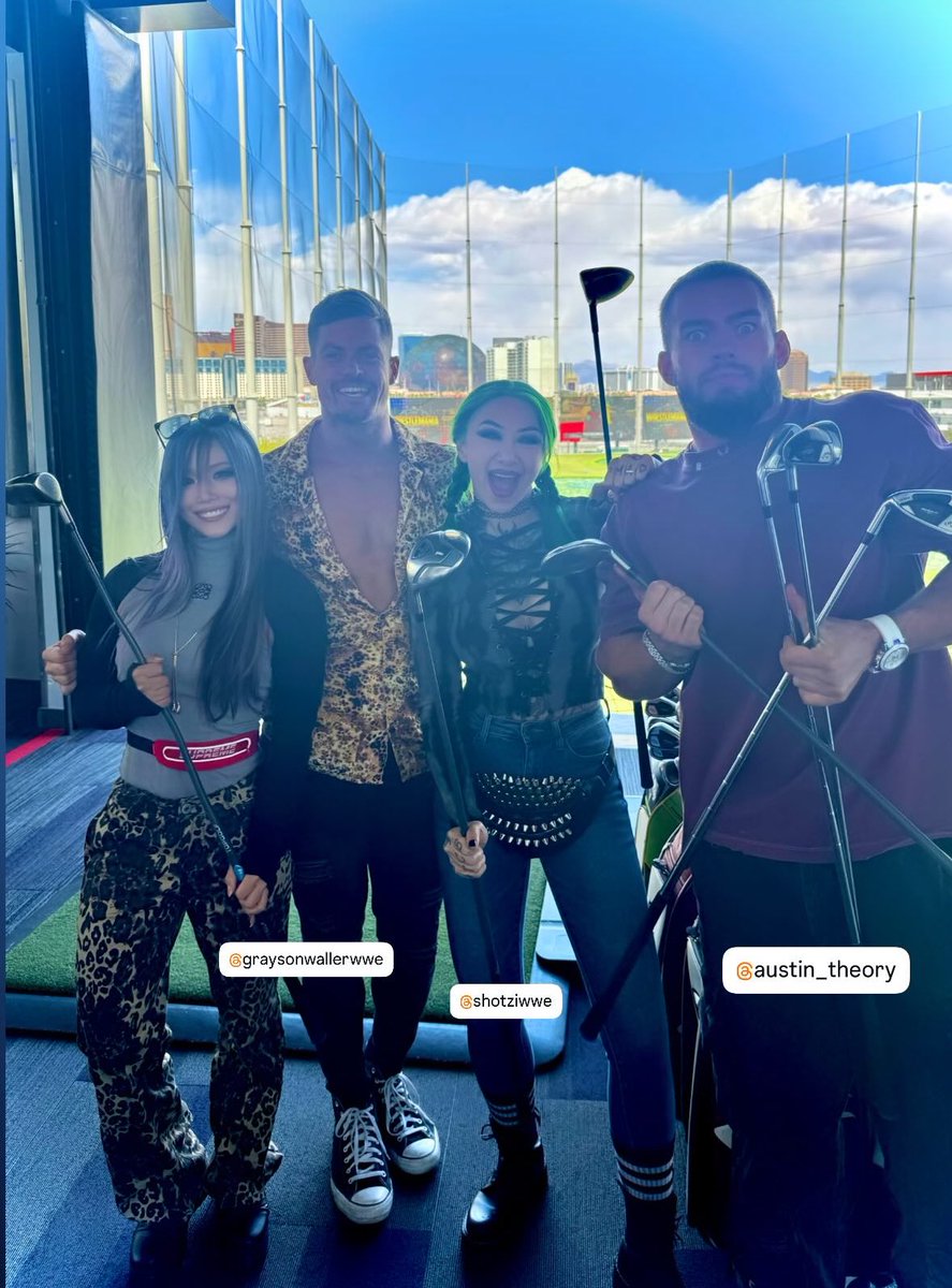 Hello, Shotzi. 〢 NOT @ShotziTCB tweet media