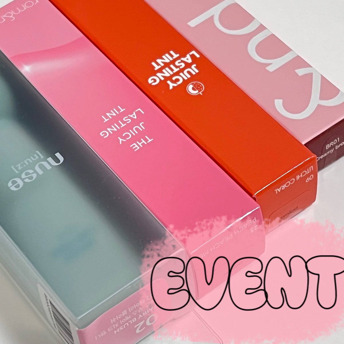 #rt + #follow 𝙀𝙑𝙀𝙉𝙏 🩷

귀여운 봄꽃같은 컬러를 한 분께 드릴게요🌸🌷

누즈 무스 케어 치크 핸디 - 02 페어리 블러쉬
롬앤 쥬시 래스팅 틴트 - 09 리치 코랄
롬앤 더 쥬시 래스팅 틴트 - 23 피치피치미
앤바롬 브라운 아이라이너

개봉&amp;사용 인증 가능한 분만 참여해주세요.😌
(재판매 방지용)