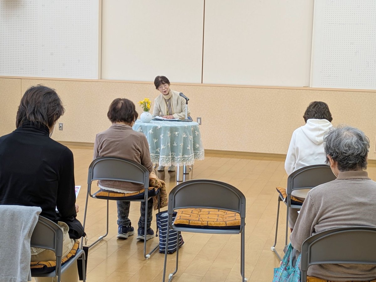 ginyusha's tweet photo. 4月12日(土)、水巻町図書館にて朗読会を開催しました
皆様いつも熱心に聞いて下さり、ありがとうございます✨
#言の葉
#大人のための朗読会 https://t.co/gluYqCRQ1g