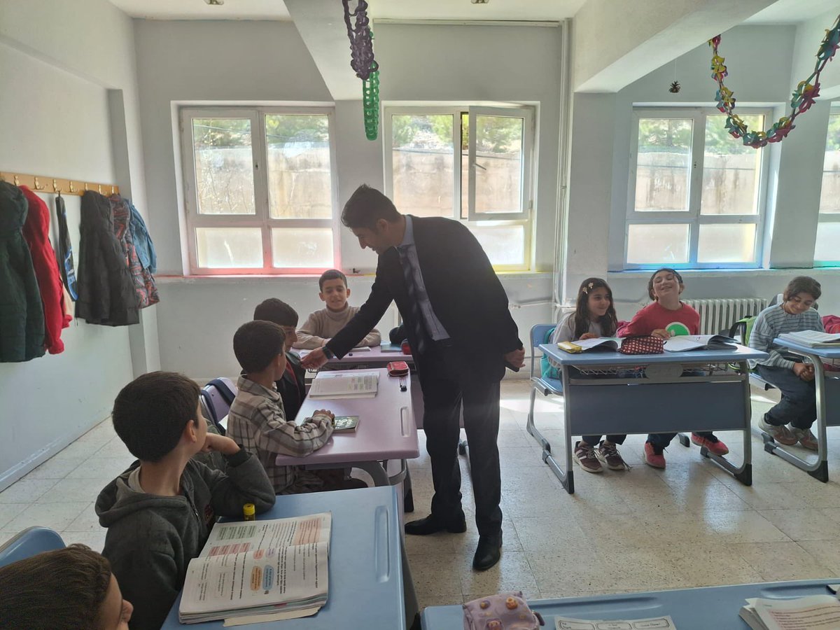 hekimhanmem's tweet photo. 🏫 Okul ve Kurum Ziyaretleri

✨️İlçe Milli Eğitim Şube Müdürümüz Sn. Gökhan COŞANAY okul ziyaretleri kapsamında;  

📍Kurşunlu Yatılı Bölge Ortaokulu ile

📍Kurşunlu İlkokulu'nu

ziyaret ederek yürütülen çalışmalar hakkında bilgi aldılar.
@MalatyaMem @tcmeb @hekimhanmem https://t.co/os0udbCZJv