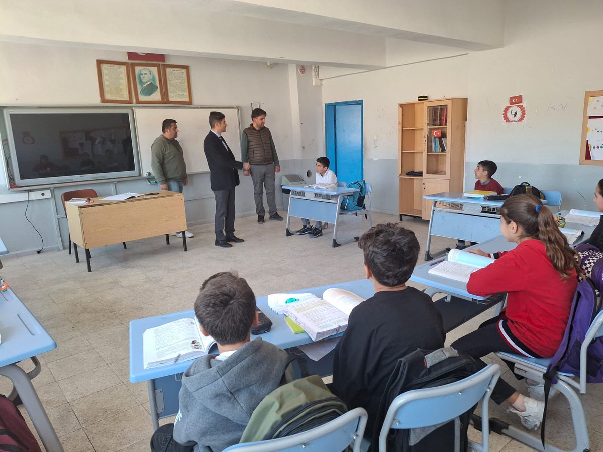 🏫 Okul ve Kurum Ziyaretleri

✨️İlçe Milli Eğitim Şube Müdürümüz Sn. Gökhan COŞANAY okul ziyaretleri kapsamında;  

📍Kurşunlu Yatılı Bölge Ortaokulu ile

📍Kurşunlu İlkokulu'nu

ziyaret ederek yürütülen çalışmalar hakkında bilgi aldılar.
<a href="/MalatyaMem/">MALATYA İL MİLLİ EĞİTİM MÜDÜRLÜĞÜ</a> <a href="/tcmeb/">Millî Eğitim Bakanlığı</a> <a href="/hekimhanmem/">Hekimhan İlçe Milli Eğitim Müdürlüğü</a>
