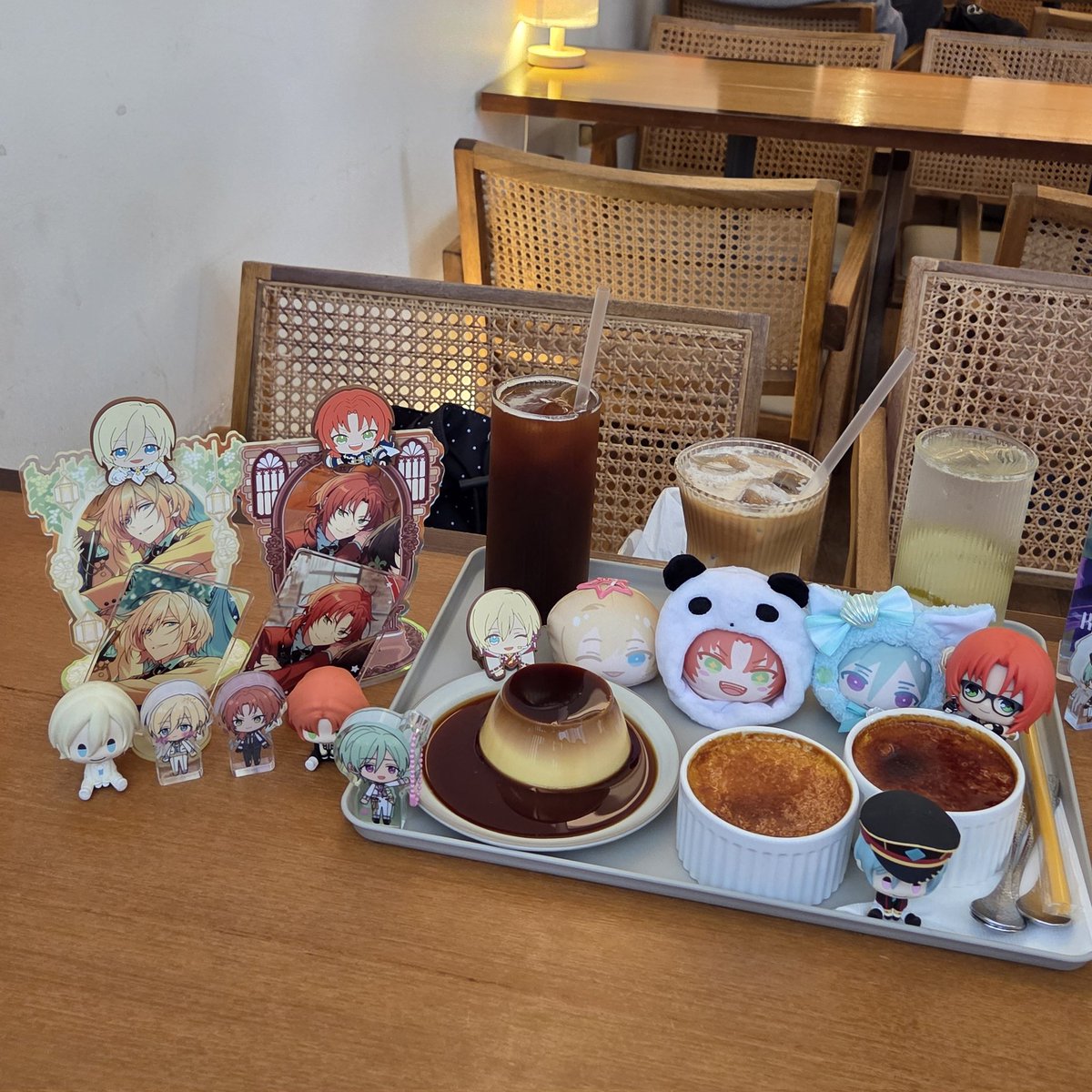 #봫밥
(人´_｀)    (ง*`˘´*)ว.   /ᐠ ིྀ ˶꜆´˘`꜀˶マ