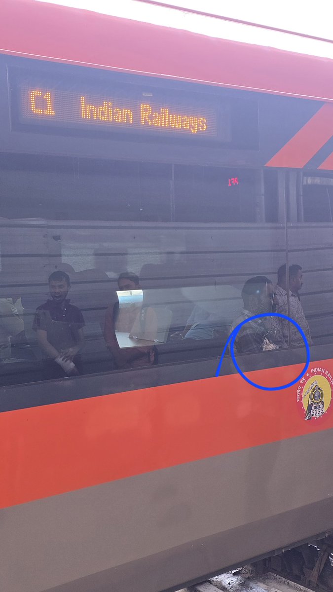 malpaniofficial's tweet photo. @IRCTCofficial @indianrail CDG-AII #VandeBharat Express dated 19.04.2025  coach C1 window found damaged from outside. See artached image. Please do needful rectification as this train is pride of India and foreigners also travel from this train. Also take action against culprit. https://t.co/fk6BVyRA1A