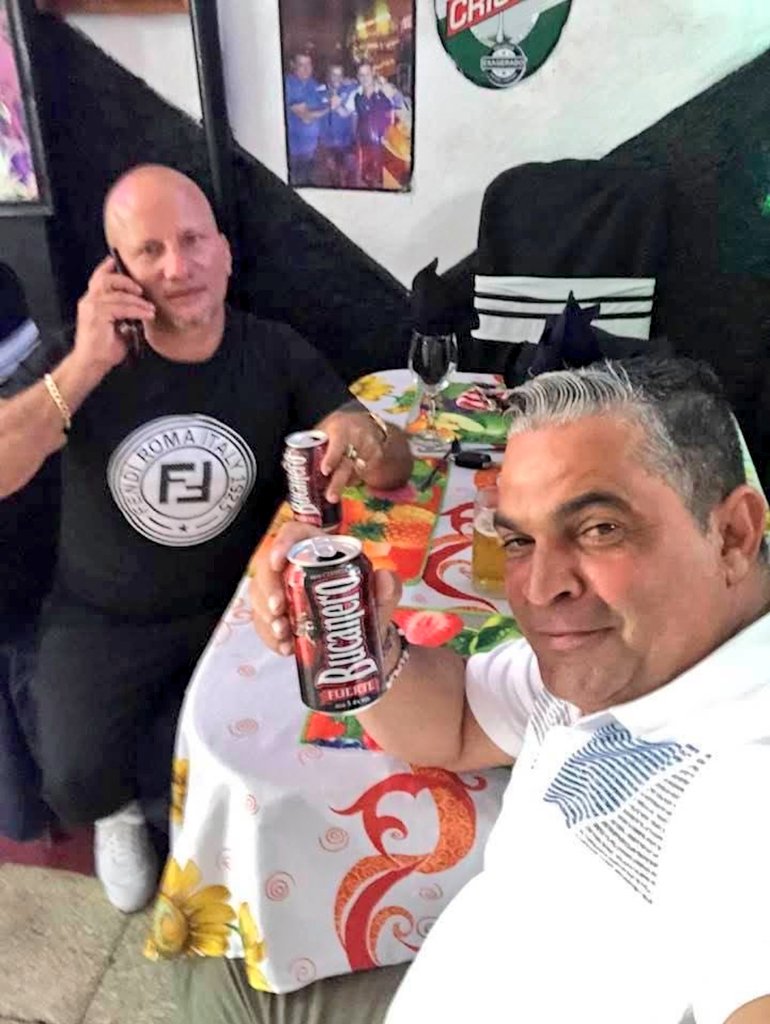 echezabaljd71's tweet photo. Identificado el Emigrado Estomacal Cubano que había salido en las Redes Sociales criticando a los EEUU y diciendo que en Cuba la Robo-ilusion es lo máximo.

William Avila Perez, Cubano de Holguín residente en Atlanta, Georgia ha sido identificado.

Este sujeto se hizo viral con un vídeo donde sale criticando a los Estados Unidos mientras alaba los " Logros" de la Robo-ilusion.

Evidentemente Avila Perez se siente mal en los EEUU pues en otro video le responde a un Salvadoreño que ellos se van de su país porque el capitalismo no sirve (según el) pero gracias a ese capitalismo se va todos los años a vacilar en Cuba con el dinero del país que denigra y critica, pero que aprovecha.

Deberían deportarlo, pero ya!!!!

(Video en los comentarios)

© LaTijera