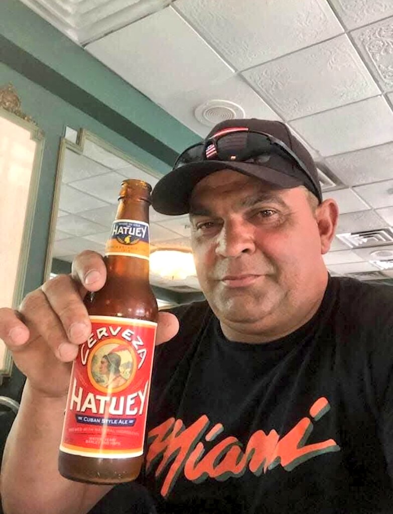 echezabaljd71's tweet photo. Identificado el Emigrado Estomacal Cubano que había salido en las Redes Sociales criticando a los EEUU y diciendo que en Cuba la Robo-ilusion es lo máximo.

William Avila Perez, Cubano de Holguín residente en Atlanta, Georgia ha sido identificado.

Este sujeto se hizo viral con un vídeo donde sale criticando a los Estados Unidos mientras alaba los " Logros" de la Robo-ilusion.

Evidentemente Avila Perez se siente mal en los EEUU pues en otro video le responde a un Salvadoreño que ellos se van de su país porque el capitalismo no sirve (según el) pero gracias a ese capitalismo se va todos los años a vacilar en Cuba con el dinero del país que denigra y critica, pero que aprovecha.

Deberían deportarlo, pero ya!!!!

(Video en los comentarios)

© LaTijera