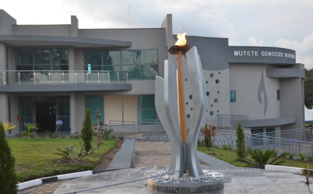 GasoreTheoneste's tweet photo. #Kwibuka31:Ku rwibutso rwa Jenoside Yakorewe Abatutsi 1994 rwa #Mutete hari kubera igikorwa cyo kwibuka ku nshuro ya 31 abazize Jenoside yakorewe Abatutsi baharuhukiye. @Unity_MemoryRw @KwibukaRwanda @UnityClubRw @RwandaNorth @DrDamascene @gahundemaurice @Ollegkar @KARANGWASewase https://t.co/diEd13XsSI