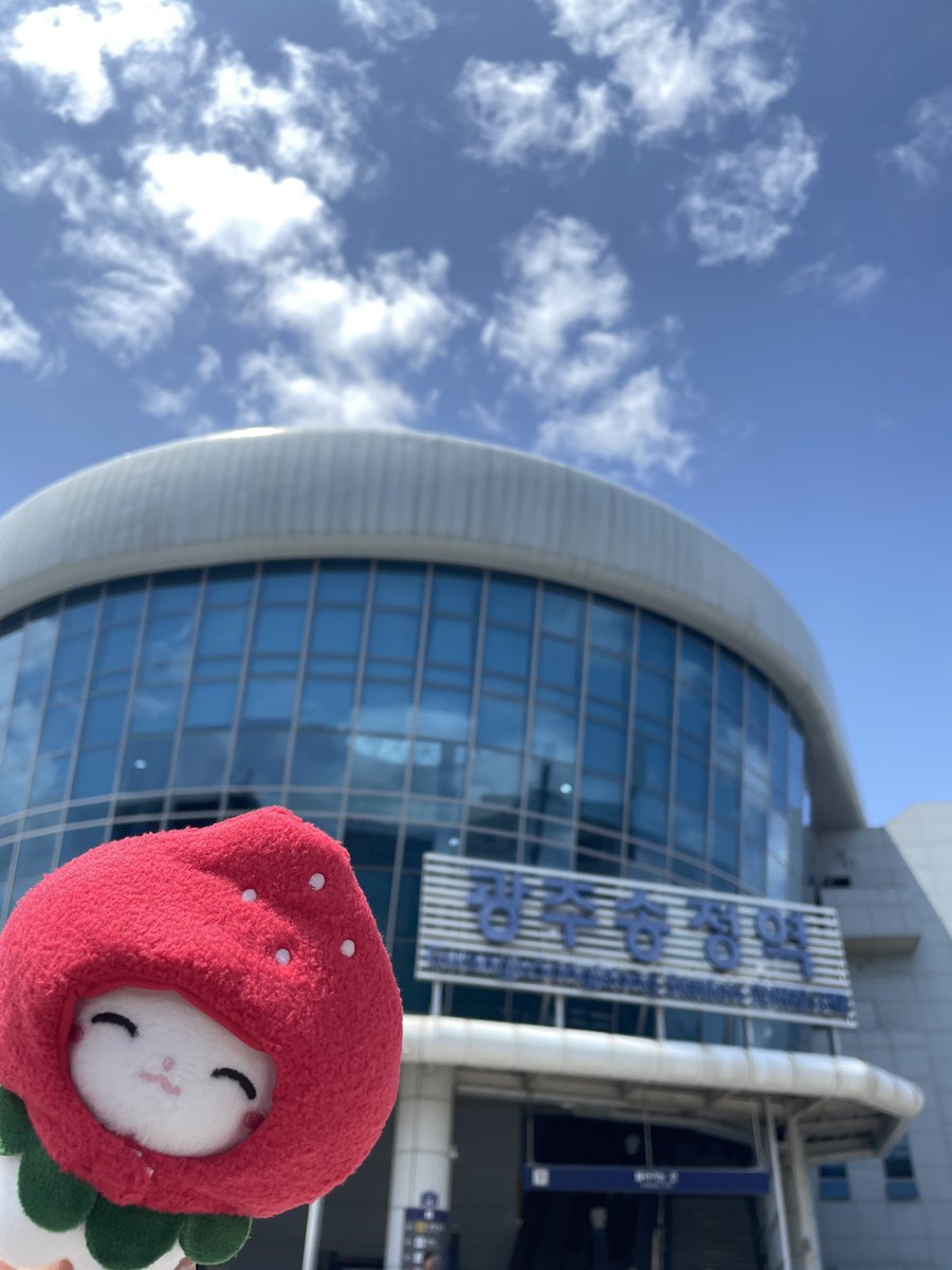 호이뽀 입힌 딸기모자 넘 귀여워해줘서
구매했던 사이트 공유

호이꼬미한테도 잘 맞음👍🏻

품절뜨면 톡톡문의로 언제 재입고 되는지
물어보시길. 거의 바로 답장옴

홍보🙅🏻‍♀️단순 정보공유🙆🏻‍♀️

(딸기모자 입히고 떼샷도 귀엽겟..)

naver.me/GfC52ZXx