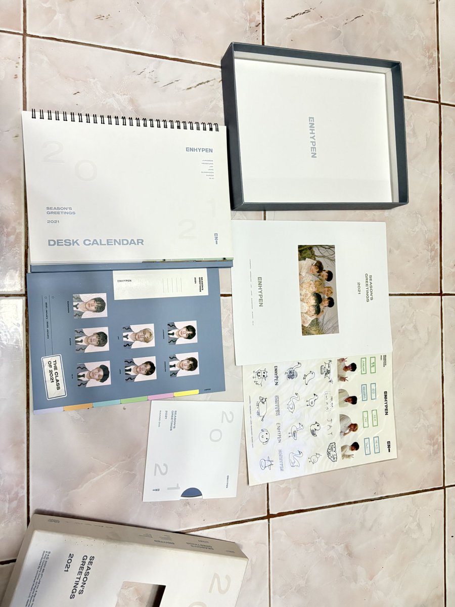 KimTaeJem's tweet photo. WTS/LFB:

Enhypen Season’s Greetings 2021

💸 250

NO PHOTOCARDS 

📍Baguio 
🚚 JNT
💳 GCASH https://t.co/OaAGXiEln5