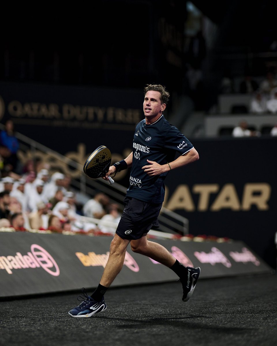 paquito_navarro's tweet photo. La mala noticia (para nosotros): caímos ante Chingo/Galán que están en un nivel supremo 👏🏻👏🏻

La buena noticia: volvimos a unas Semifinales, fuimos competitivos, y aún queda margen de mejora 🙌🏻

Seguimos equipo!!! Queremos más 💪🏻❤️‍🩹💥 @lbergaminii https://t.co/RLN9pYhmZ2